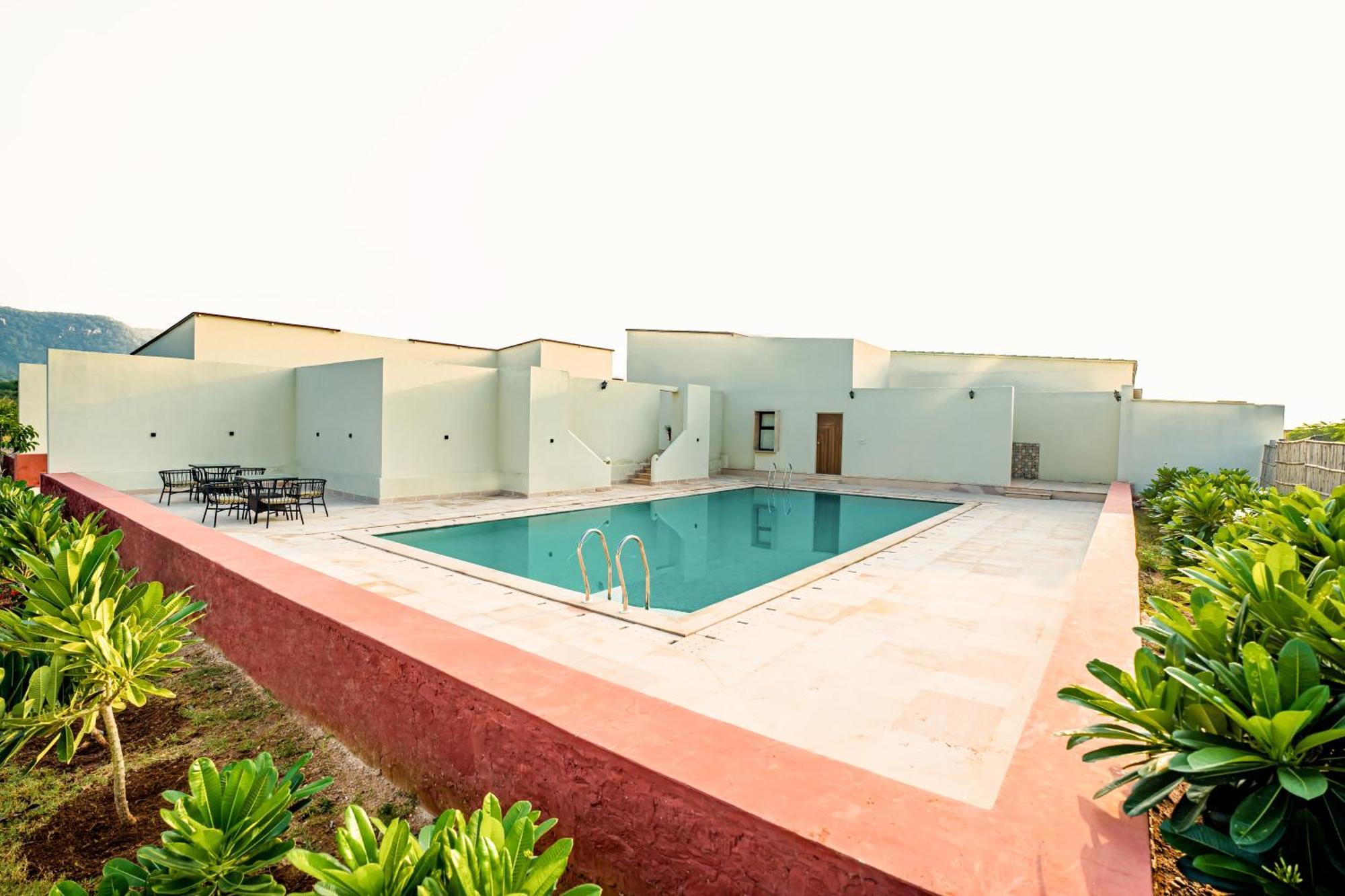 Guldaar Sariska - A Luxury Forest Resort Tehla Exteriör bild