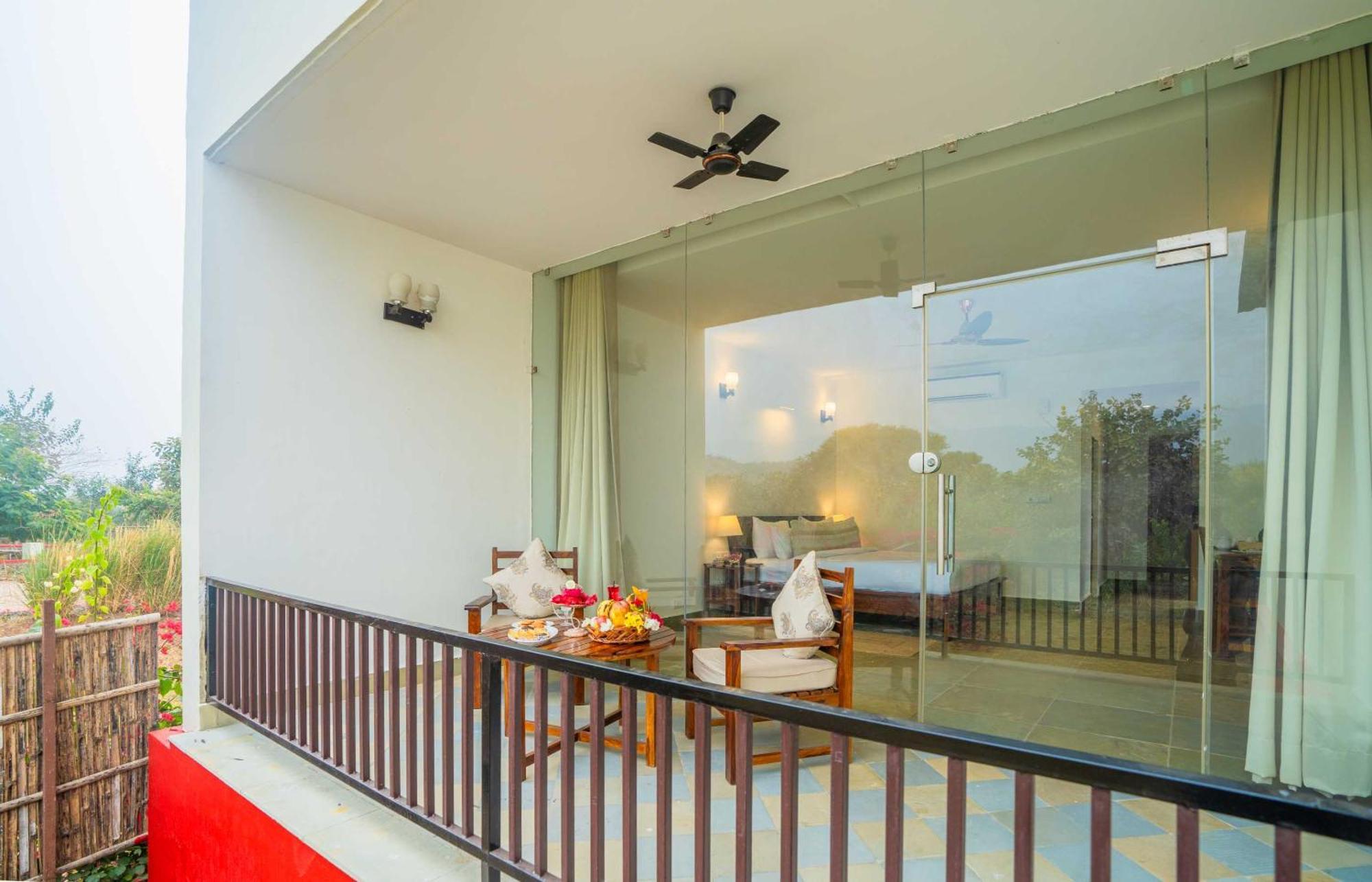 Guldaar Sariska - A Luxury Forest Resort Tehla Exteriör bild