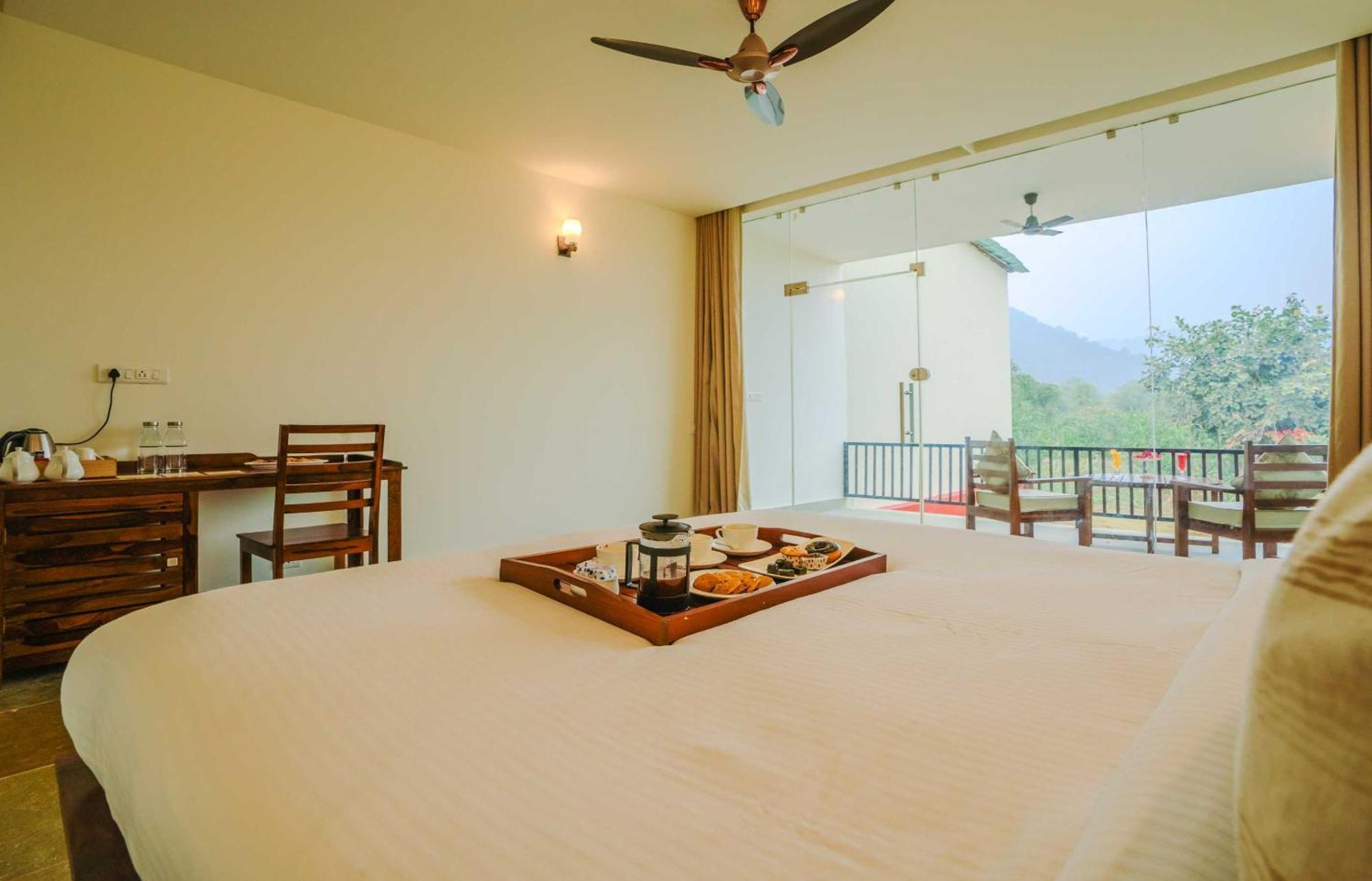Guldaar Sariska - A Luxury Forest Resort Tehla Exteriör bild