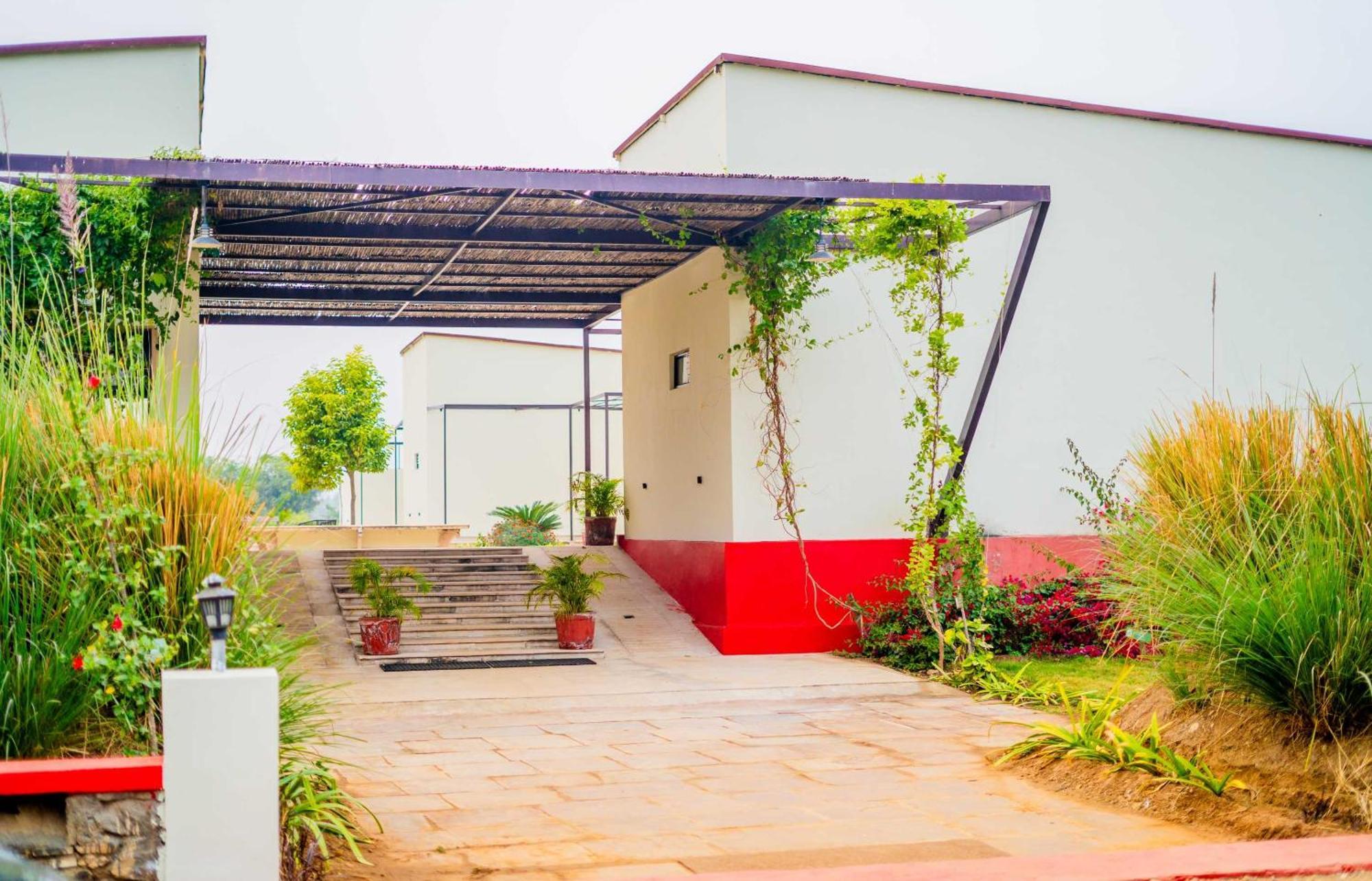 Guldaar Sariska - A Luxury Forest Resort Tehla Exteriör bild